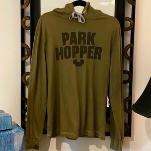 Disney small unisex army green park hopper hooded T shirt. EUC